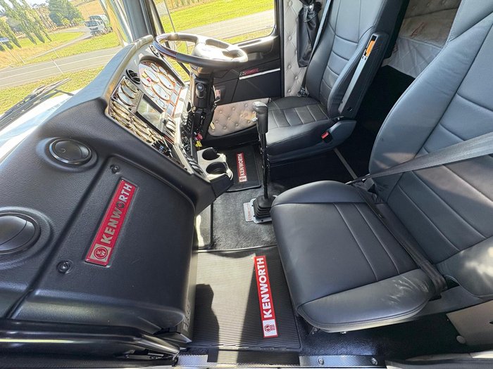 2024 Kenworth T909
