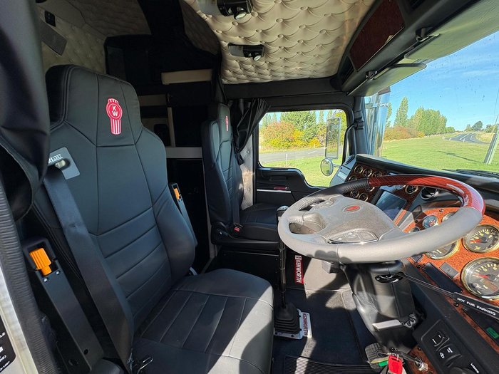 2024 Kenworth T909