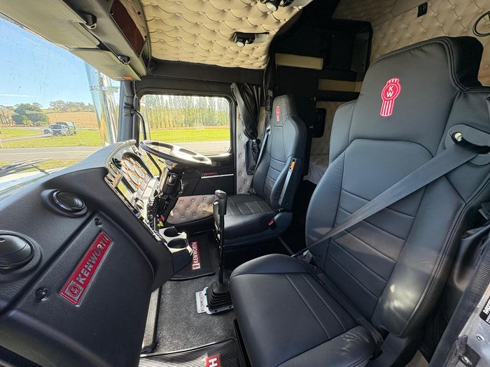 2024 Kenworth T909