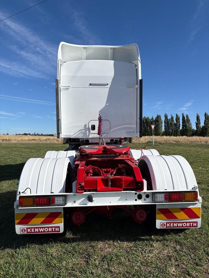 2024 Kenworth T909