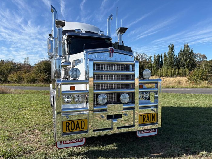2024 Kenworth T909