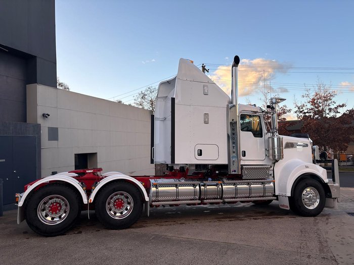 2024 Kenworth T909