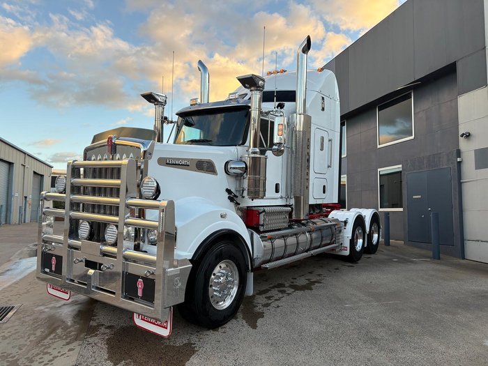2024 Kenworth T909