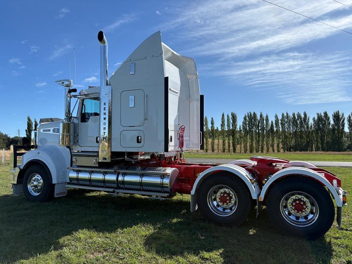 2024 Kenworth T909