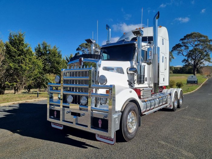 2024 Kenworth T909