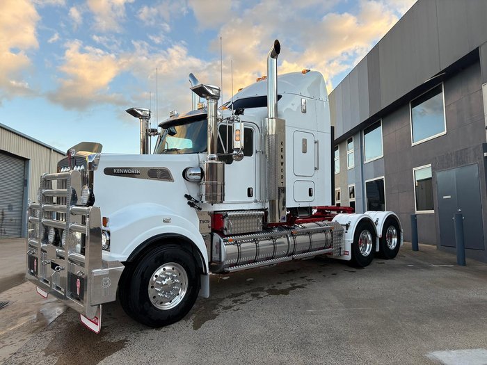 2024 Kenworth T909