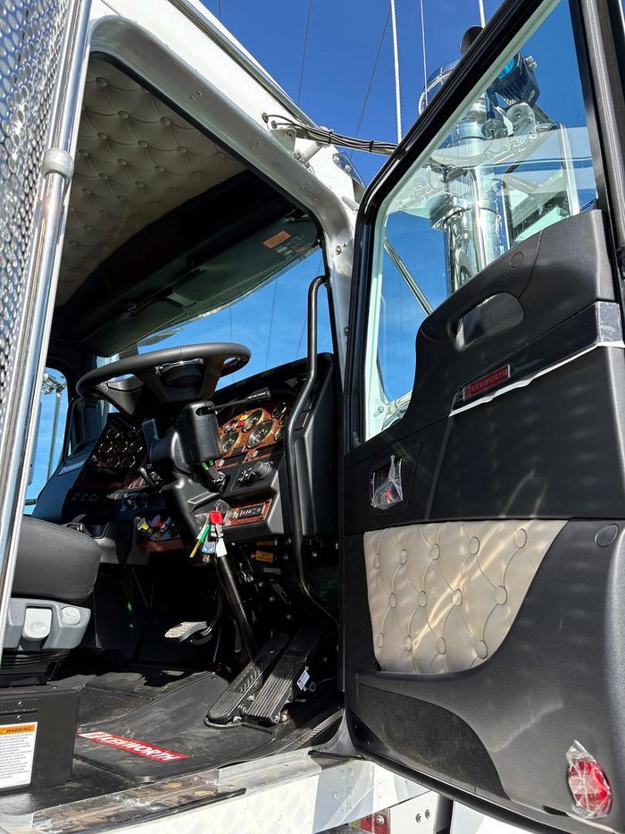 2024 Kenworth T909