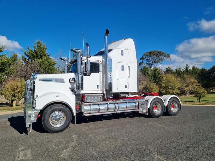 2024 Kenworth T909