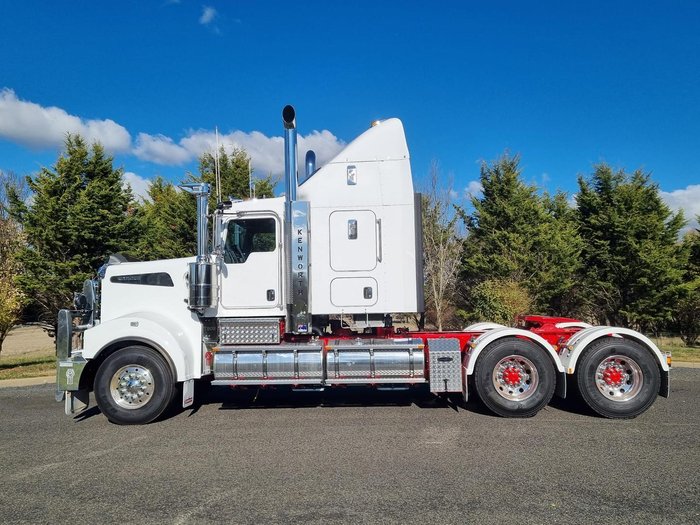 2024 Kenworth T909
