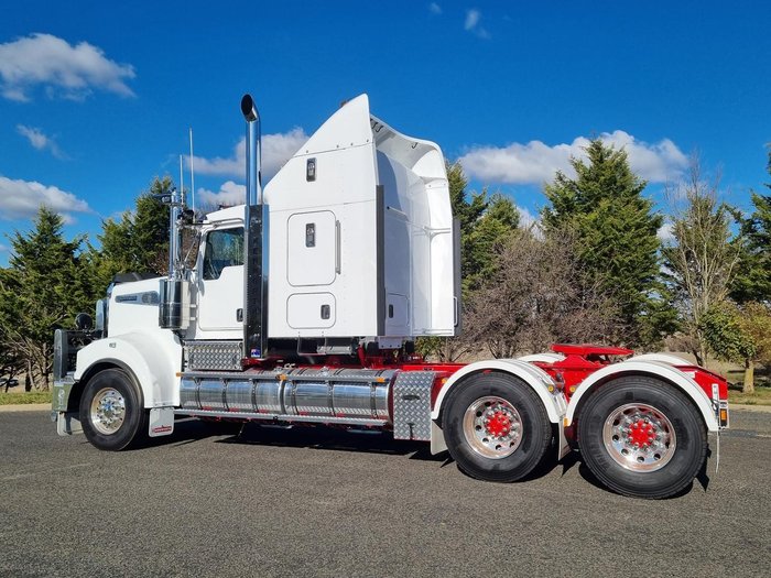 2024 Kenworth T909