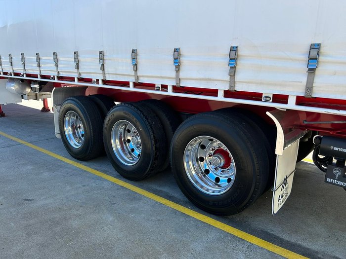 2017 Barker St3 Od 22 Pallet Refrigerated Sd Tail Gate 