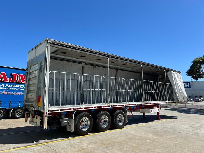 2017 Barker St3 Od 22 Pallet Refrigerated Sd Tail Gate