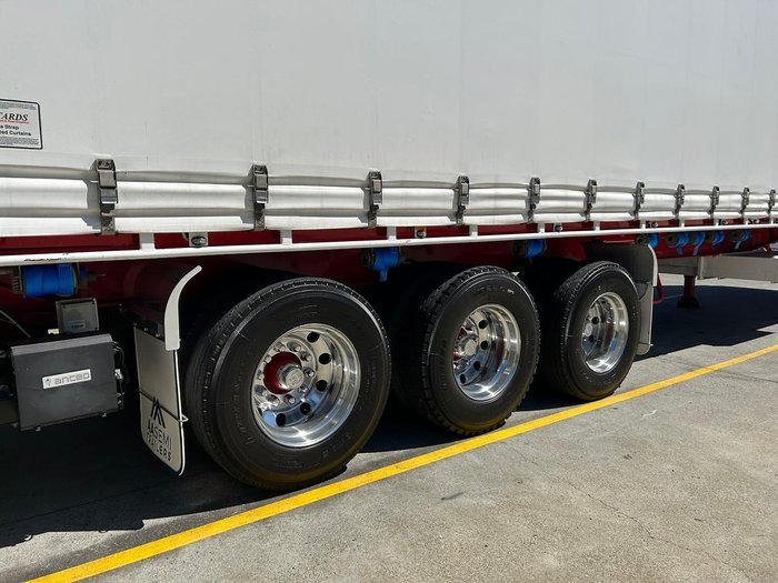 2017 Barker St3 Od 22 Pallet Refrigerated Sd Tail Gate 