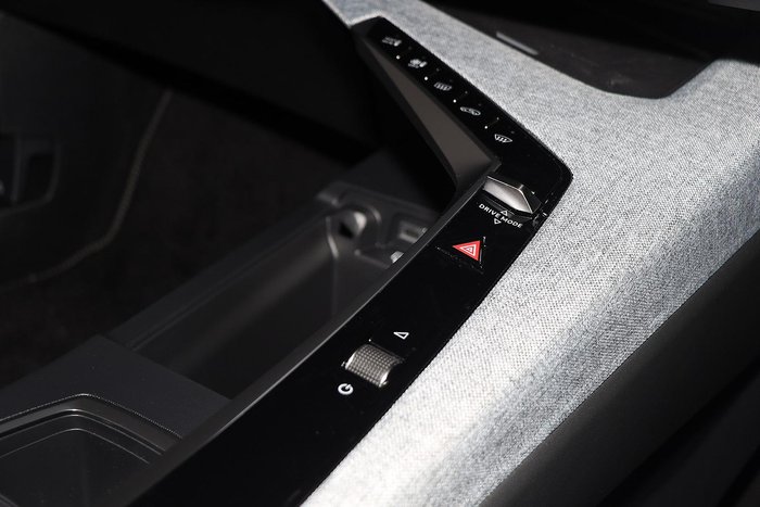 2024 Peugeot 3008 GT Hybrid P64 Okenite White