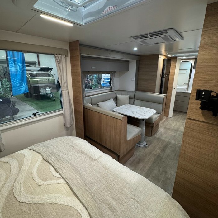 2025 JAYCO SILVERLINE 22.68-5.SL-MY25 WHITE