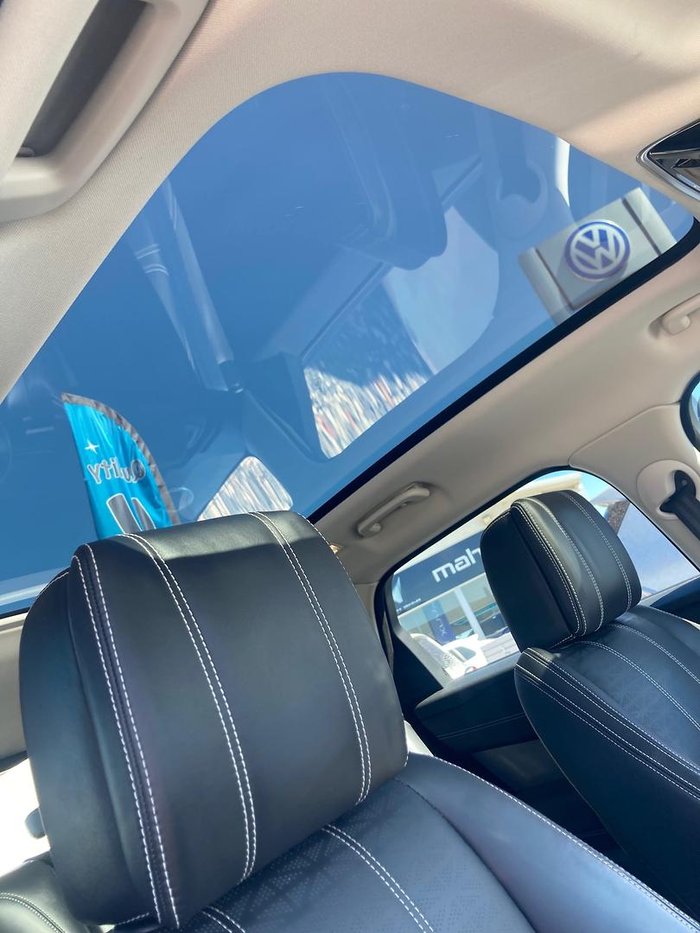 2019 Land Rover Range Rover Velar D240 HSE L560 MY19.5 AWD Indus Silver