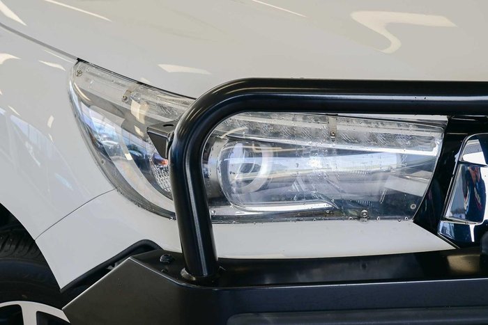 2020 Toyota Hilux SR5