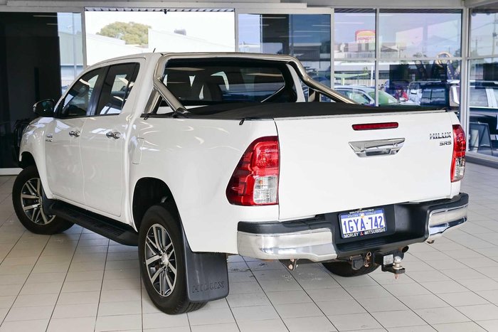 2020 Toyota Hilux SR5