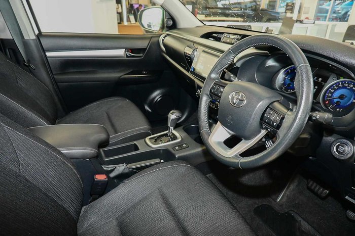 2020 Toyota Hilux SR5