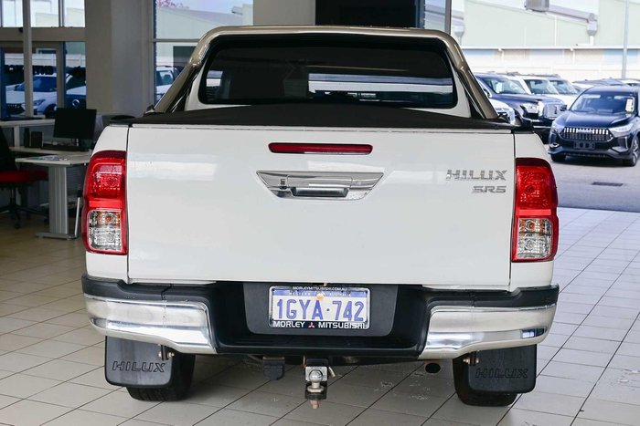 2020 Toyota Hilux SR5