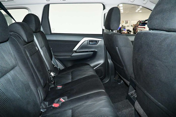 2020 Mitsubishi Pajero Sport GLX