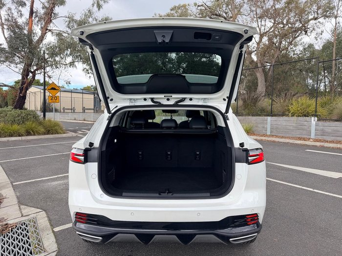 2025 MG HS Essence AS33 MY25 Pearl White