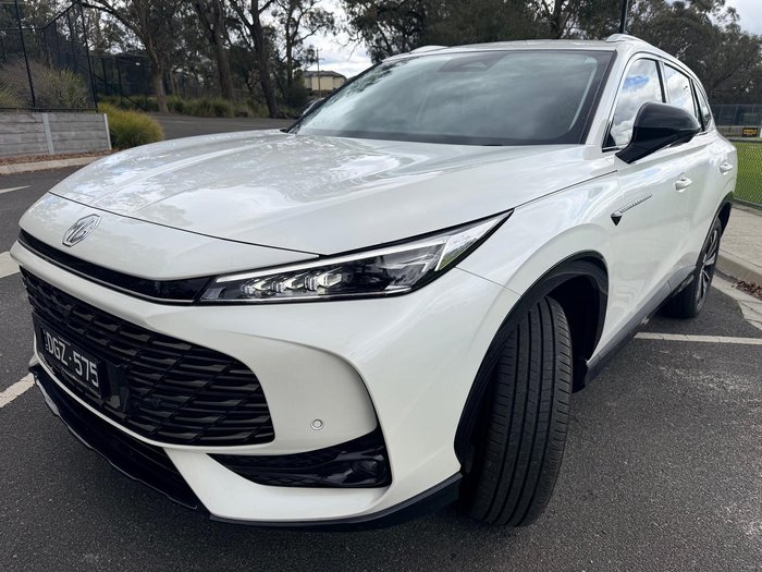 2025 MG HS Essence AS33 MY25 Pearl White