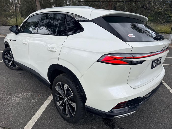 2025 MG HS Essence AS33 MY25 Pearl White