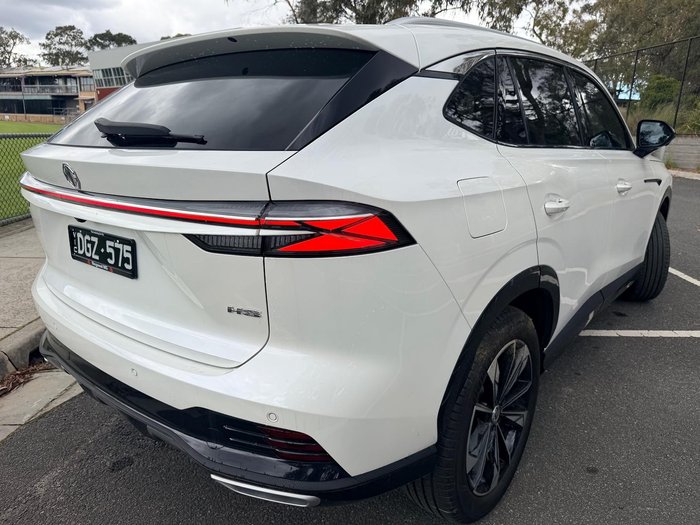 2025 MG HS Essence AS33 MY25 Pearl White