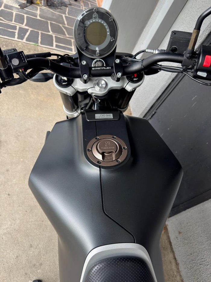 2019 Husqvarna SVARTPILEN 701 SVARTPILEN Black