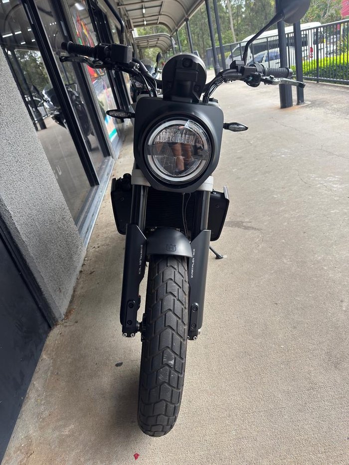 2019 Husqvarna SVARTPILEN 701 SVARTPILEN Black