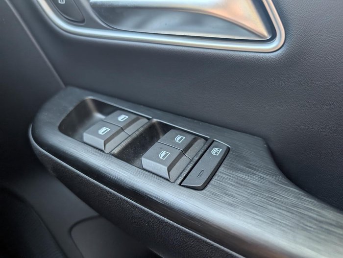 2025 MG ZS Essence Turbo ZS32 MY25 Diamond Red