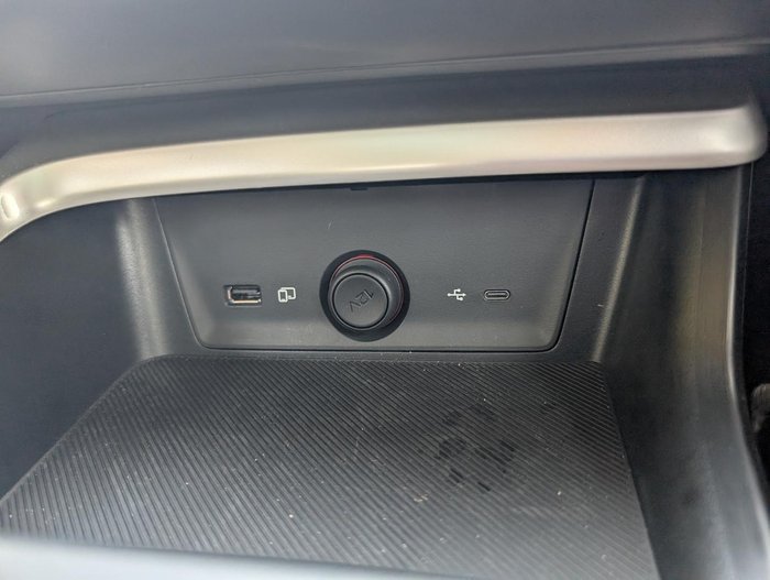 2025 MG ZS Essence Turbo ZS32 MY25 Diamond Red