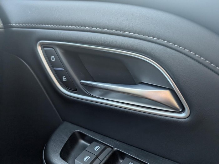 2025 MG ZS Essence Turbo ZS32 MY25 Diamond Red