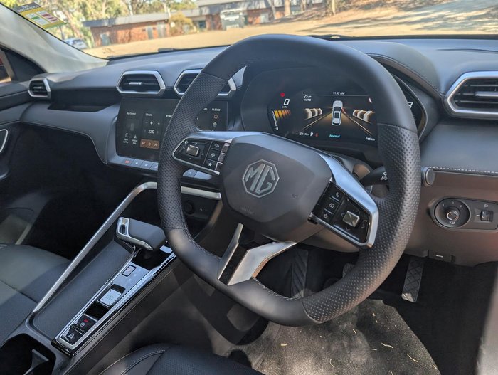 2025 MG ZS Essence Turbo ZS32 MY25 Diamond Red