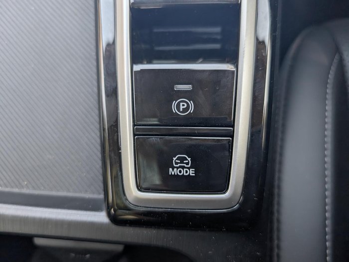 2025 MG ZS Essence Turbo ZS32 MY25 Diamond Red