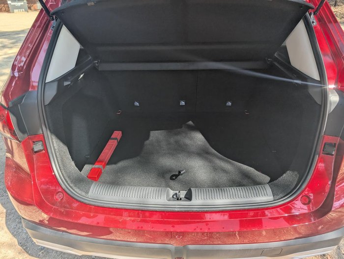 2025 MG ZS Essence Turbo ZS32 MY25 Diamond Red