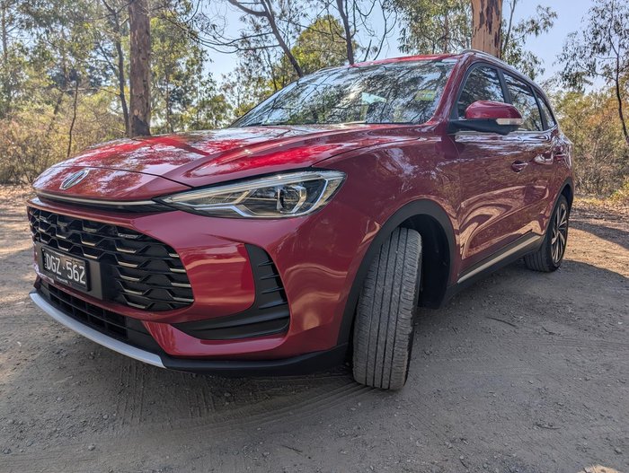 2025 MG ZS Essence Turbo ZS32 MY25 Diamond Red