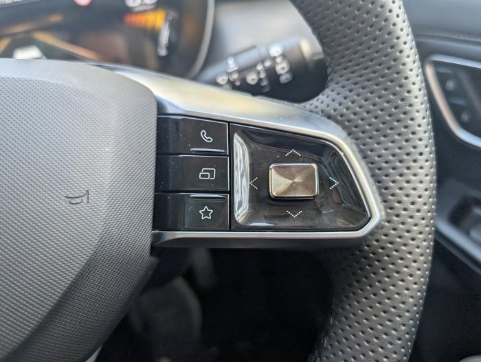2025 MG ZS Essence Turbo