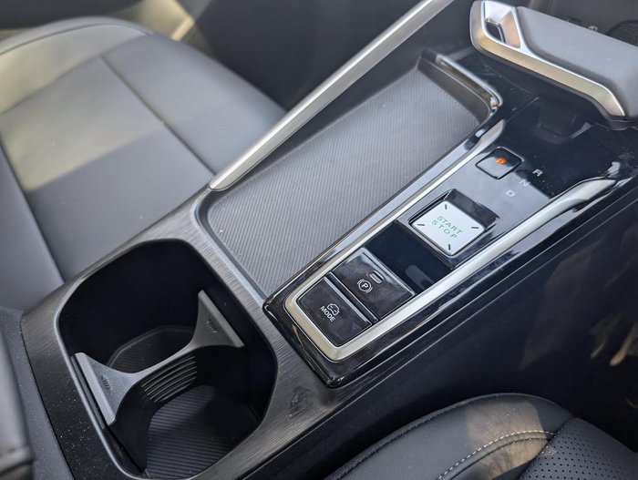 2025 MG ZS Essence Turbo ZS32 MY25 Diamond Red