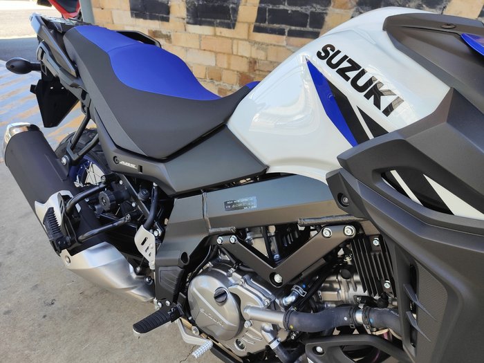 2024 SUZUKI V-STROM 650XT LAMS (DL650XAUE) DUAL PURPOSE BLUE
