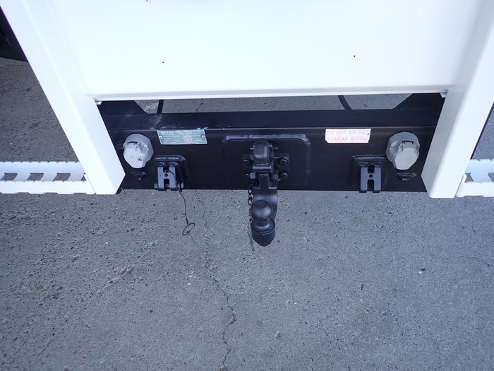2016 ISUZU FRR 500 WHITE