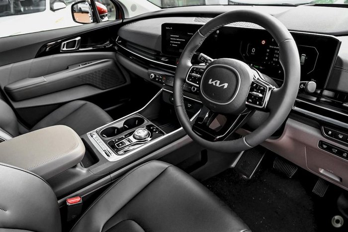 2025 Kia Carnival GT-Line HEV