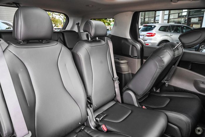 2025 Kia Carnival GT-Line HEV