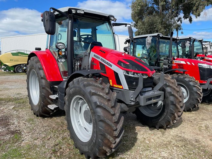 Massey Ferguson 5S.135 Dyna-6 Efficient Tractor 135Hp