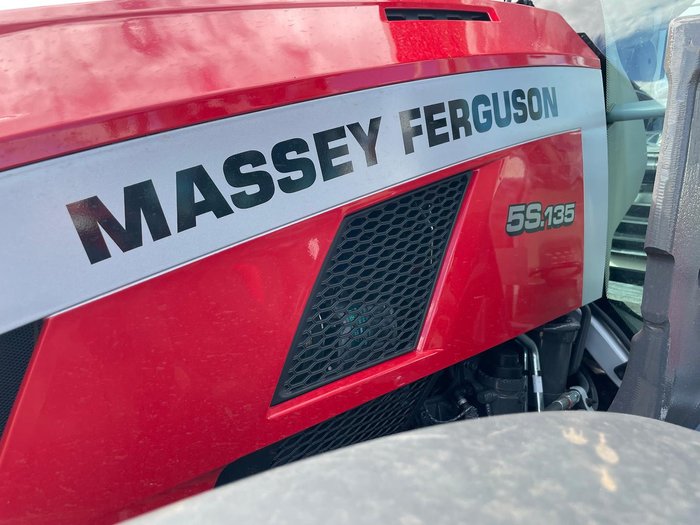 Massey Ferguson 5S.135 Dyna-6 Efficient Tractor 135Hp