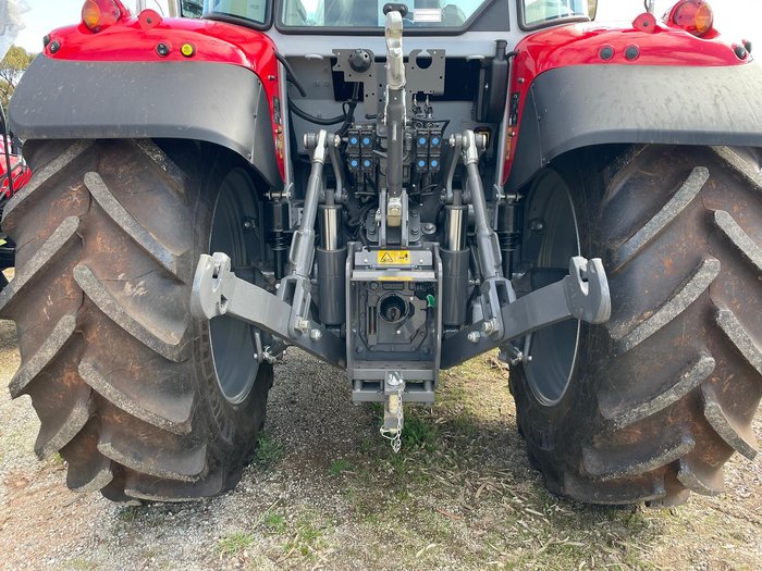Massey Ferguson 5S.135 Dyna-6 Efficient Tractor 135Hp