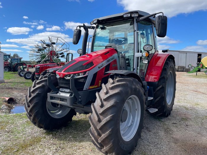 Massey Ferguson 5S.135 Dyna-6 Efficient Tractor 135Hp