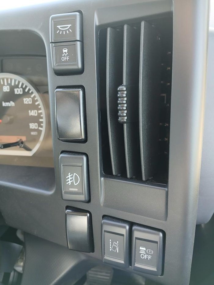 2024 Isuzu Npr 75-190 MWB