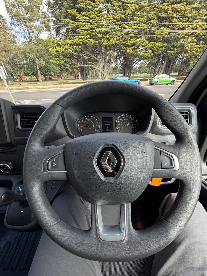 2025 Renault Master Pro 110kW X62 Phase 2 MY25 Mineral White